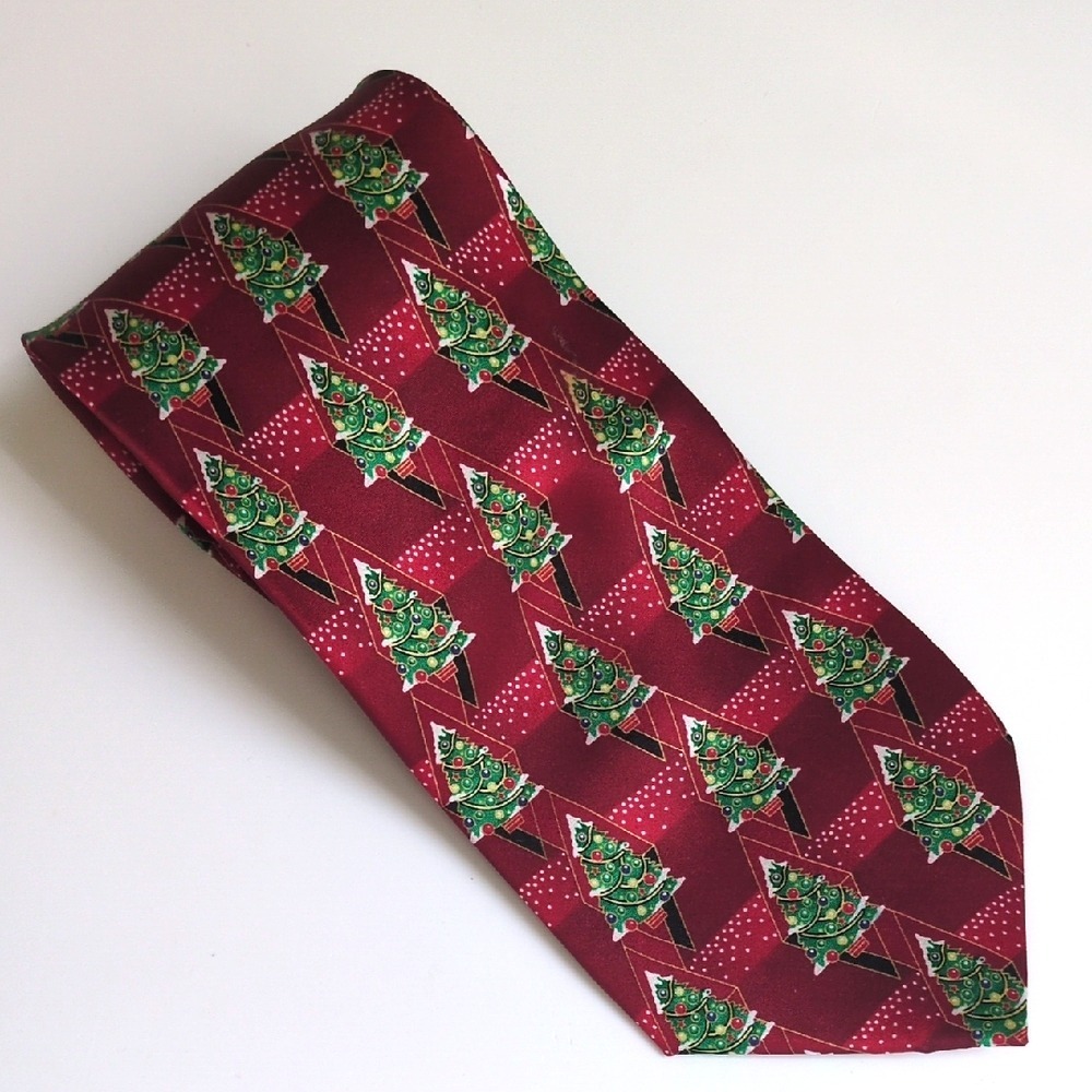 Christmas Holiday Men's Silk Neck Tie - Decorated Christmas Trees -  Red‎ Green